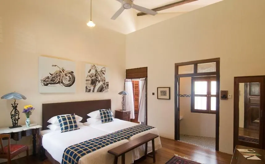 23 Love Lane Hotel George Town